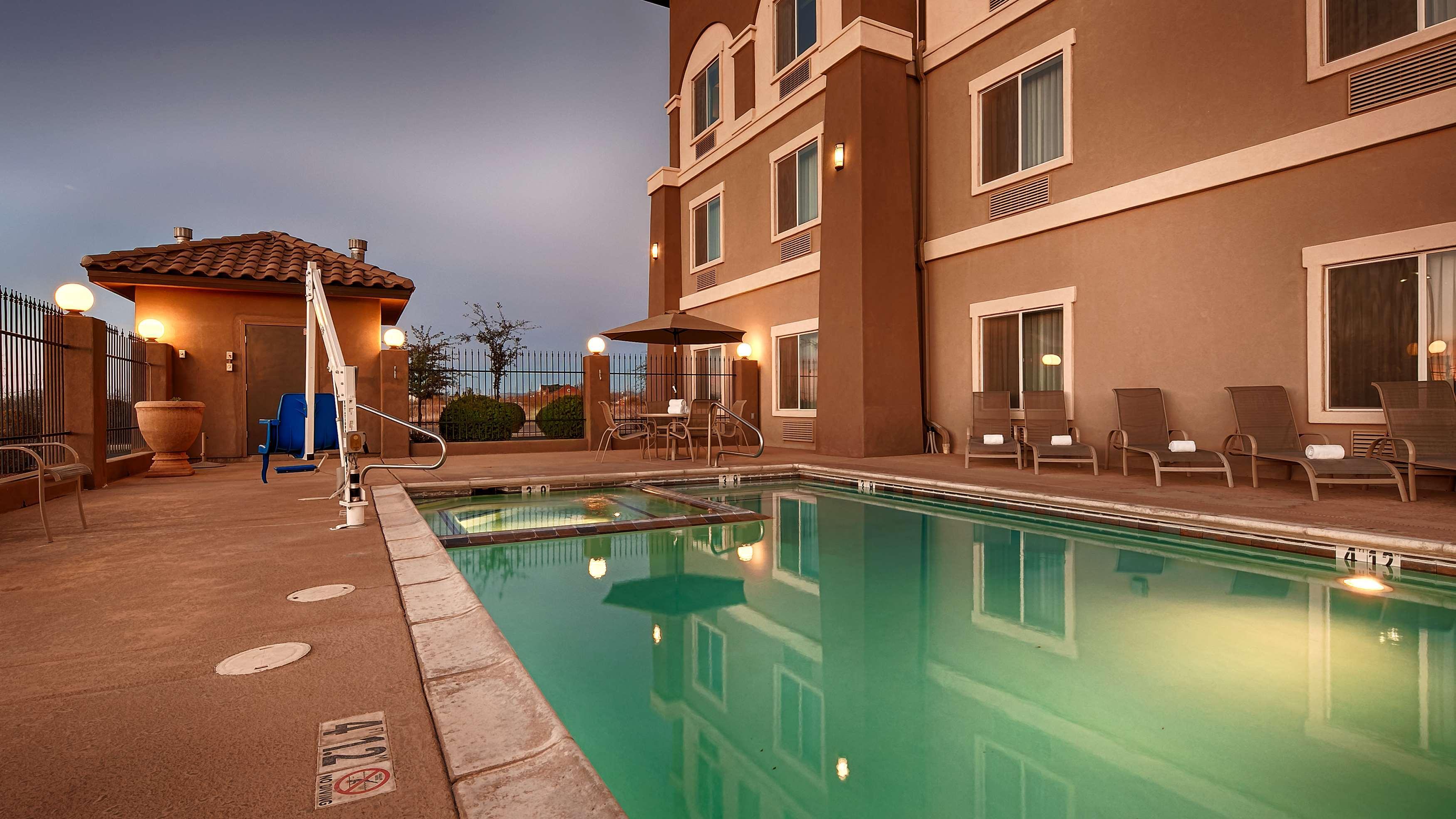 Best Western Douglas Inn & Suites Eksteriør billede