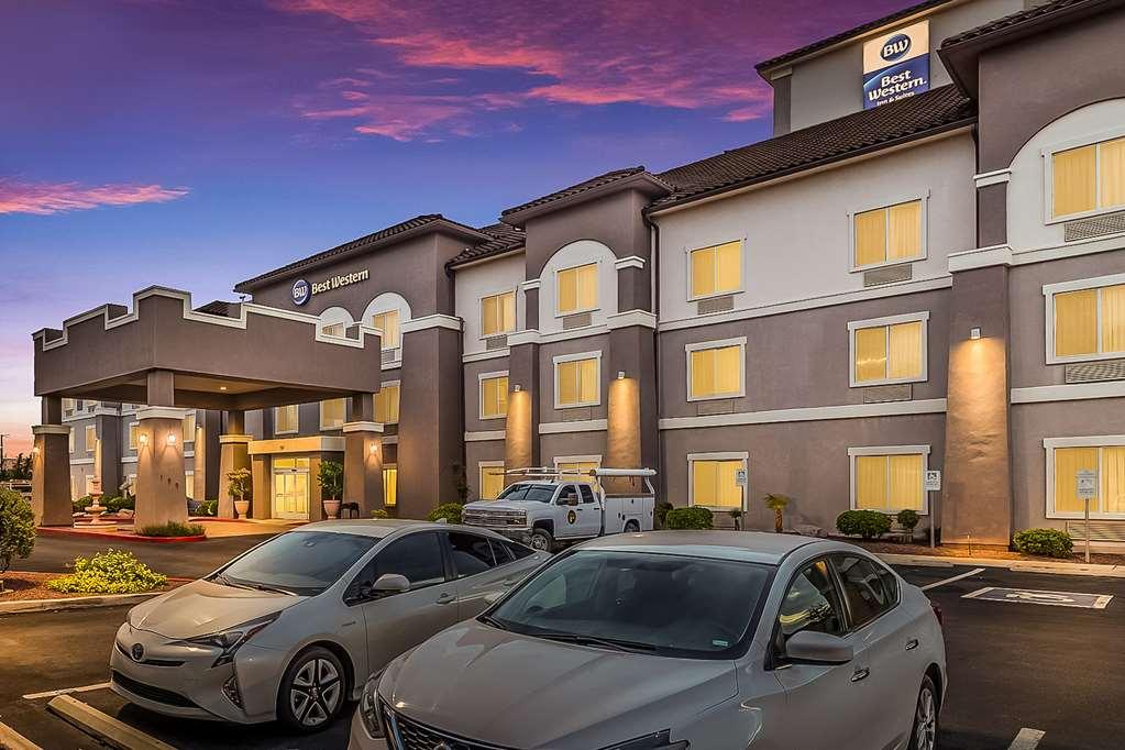 Best Western Douglas Inn & Suites Eksteriør billede