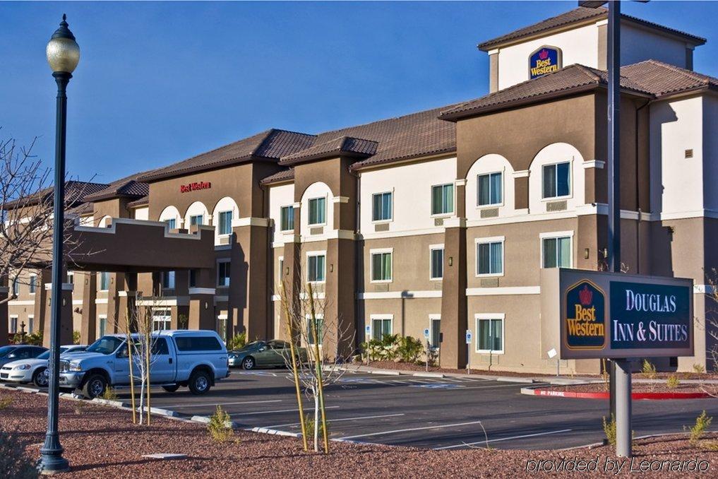 Best Western Douglas Inn & Suites Eksteriør billede