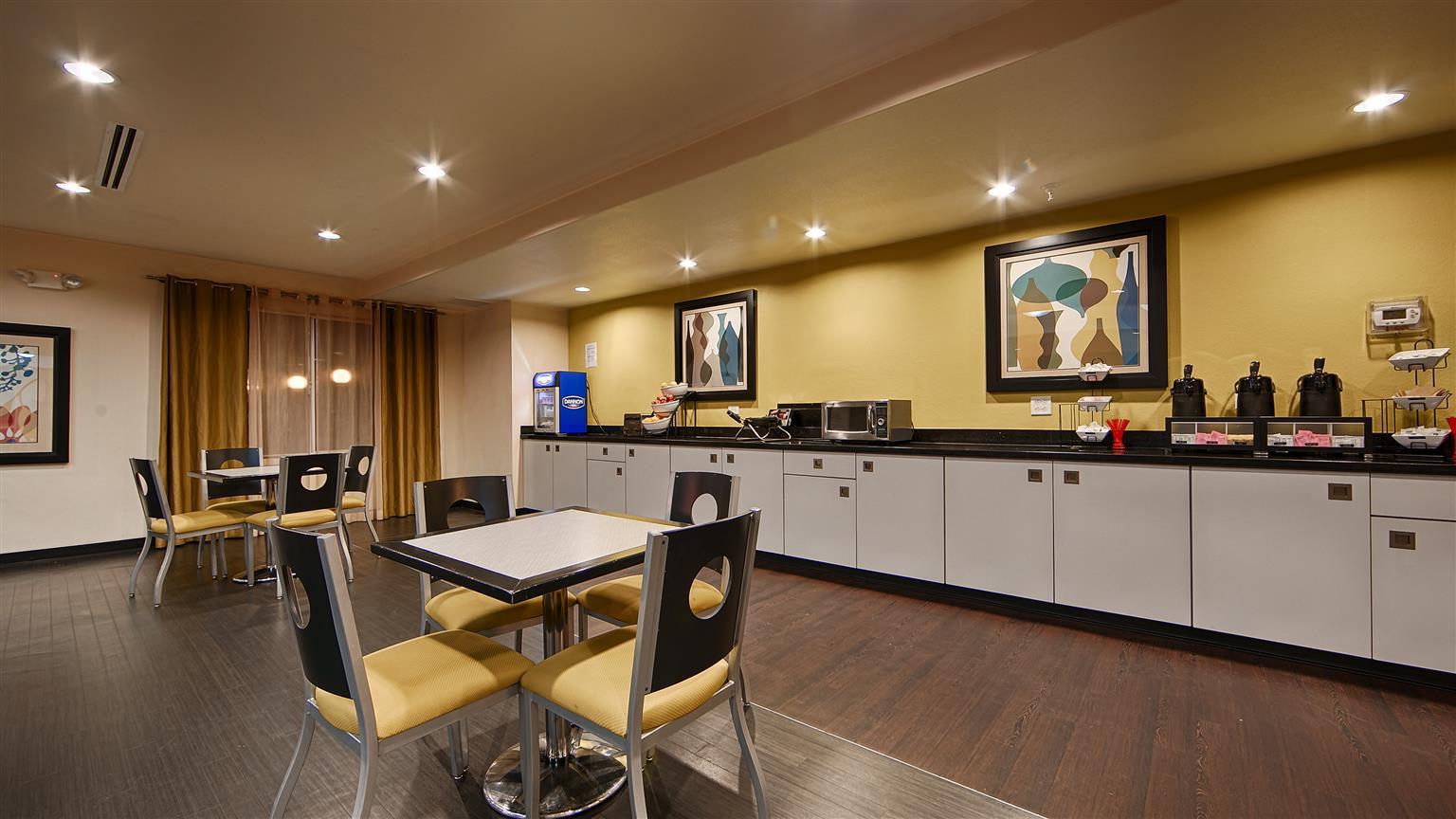 Best Western Douglas Inn & Suites Eksteriør billede