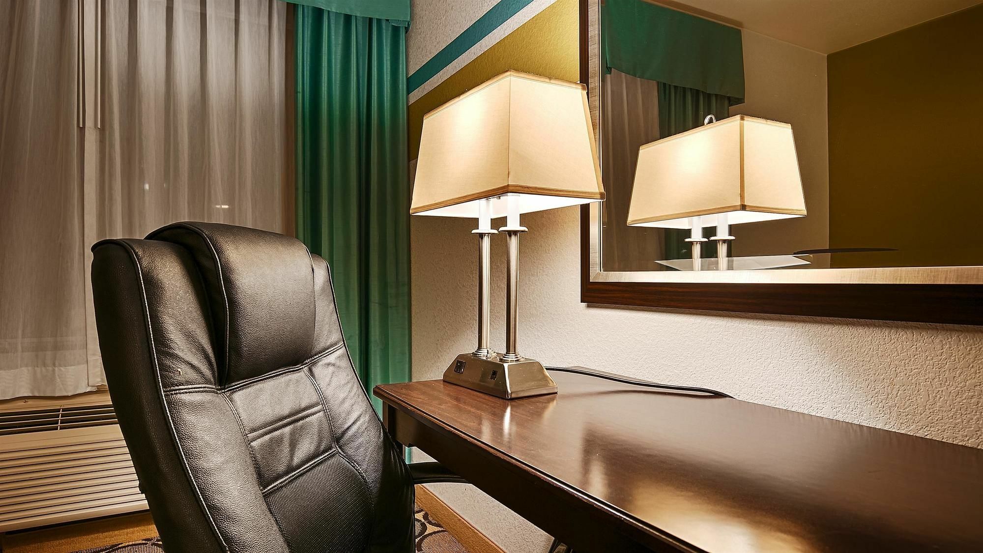 Best Western Douglas Inn & Suites Eksteriør billede